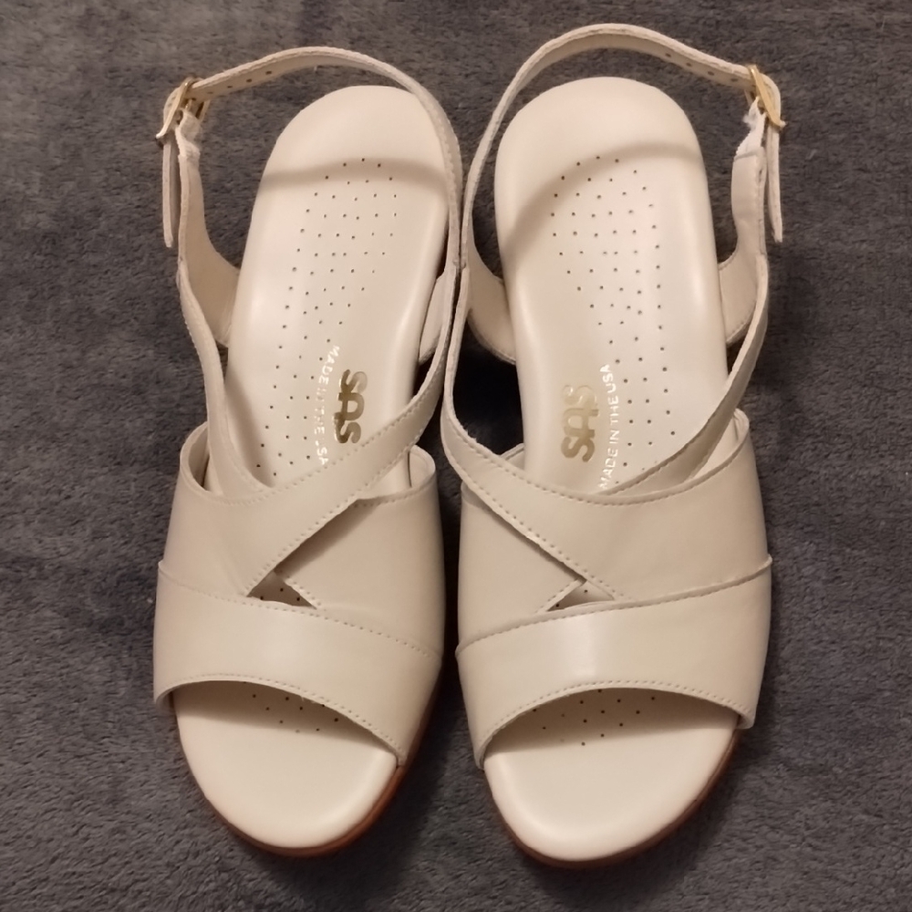 SAS Women's Cream Sandals